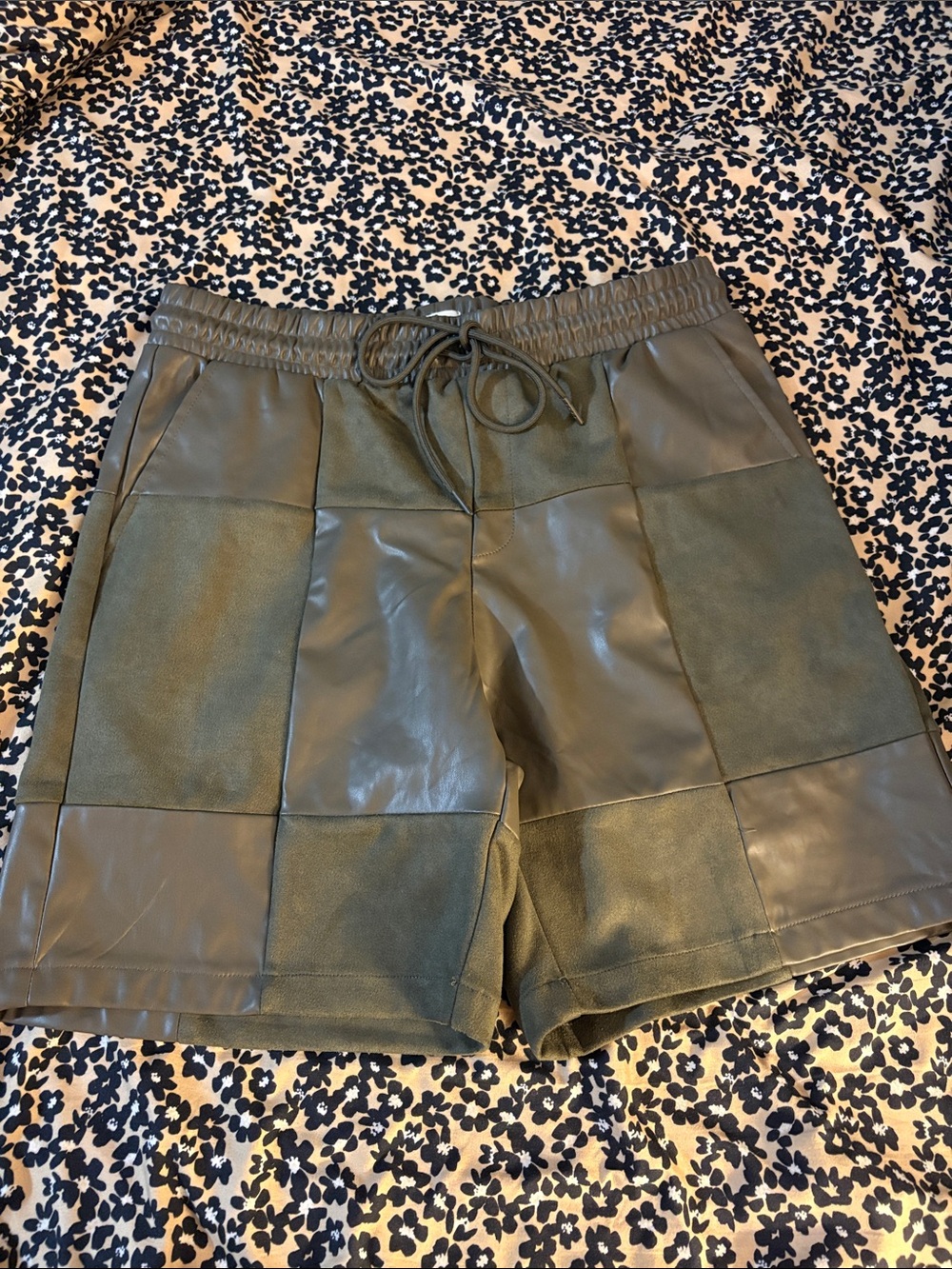 Men's Olive Green Patchwork Drawstring Shorts